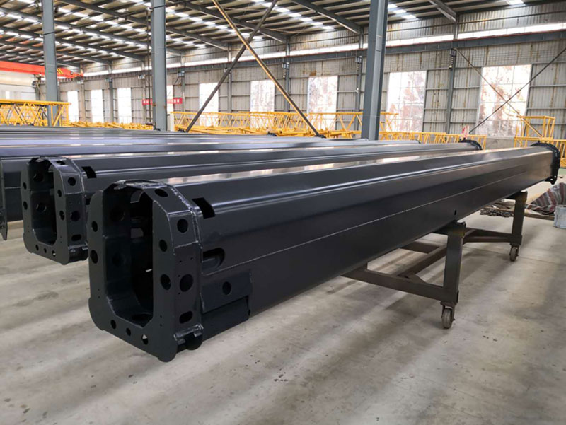Mid section arm of crane