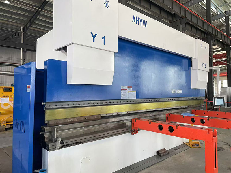 600T/6000 bending machine