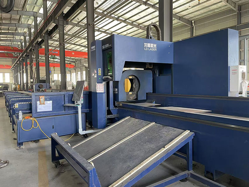 Laser pipe cutting machine